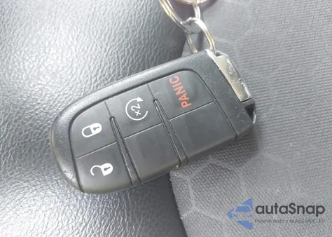 2018 Jeep Compass Latitude 4X4 from USA, damaged, VIN 3C4NJDBB8JT455854